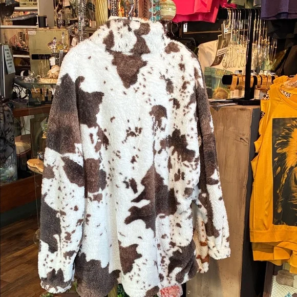 Cozy Cow Print Fleece Jacket - Picture 3 of 3